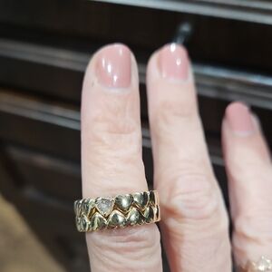 Elegant Gold Heart Ring